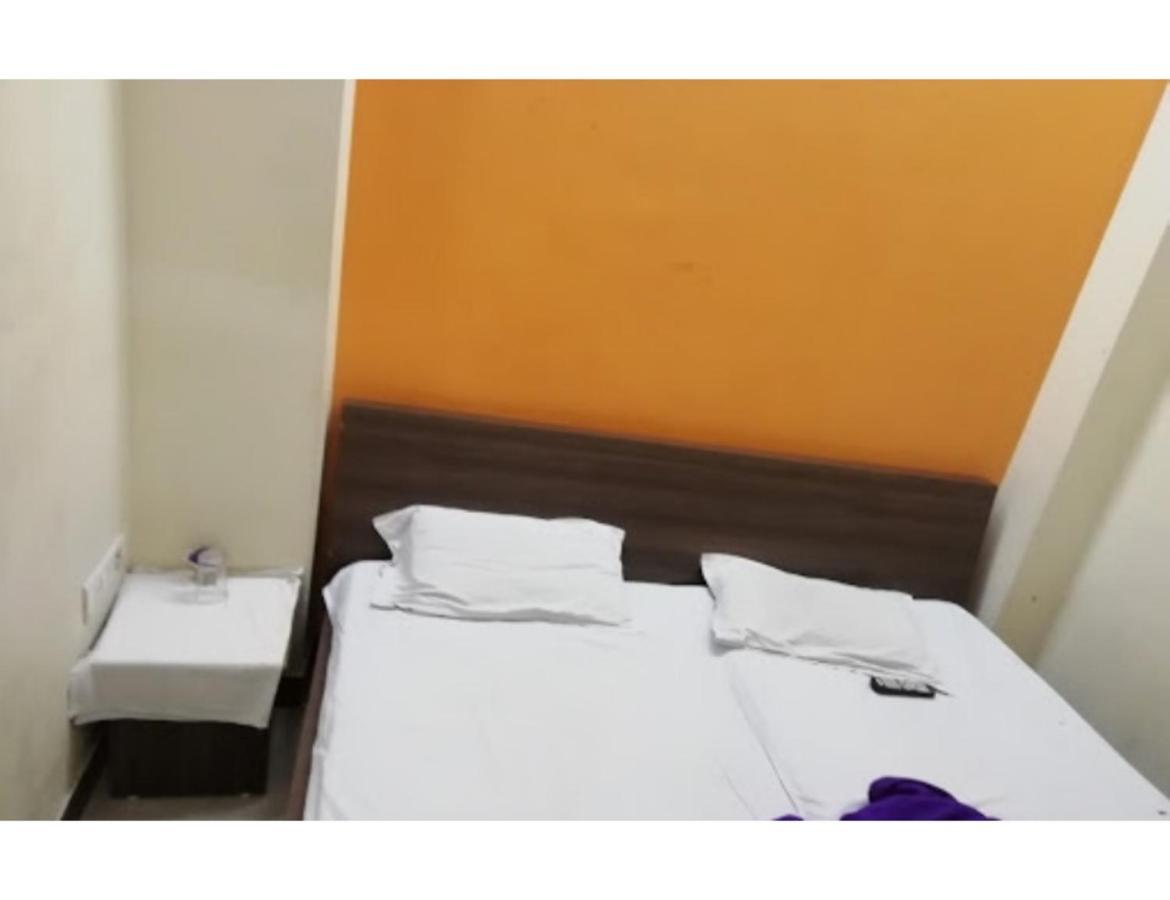Hotel Adarsh, Ujjain Εξωτερικό φωτογραφία