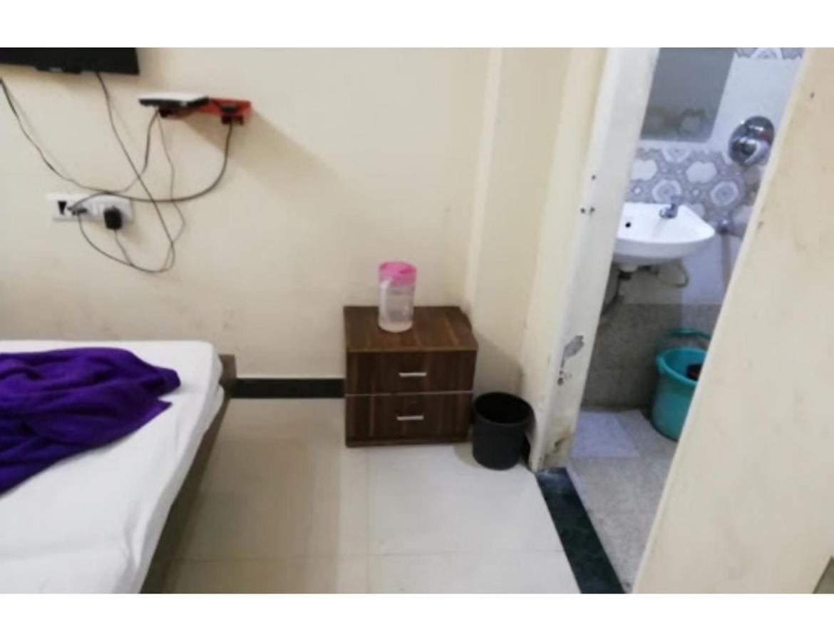 Hotel Adarsh, Ujjain Εξωτερικό φωτογραφία