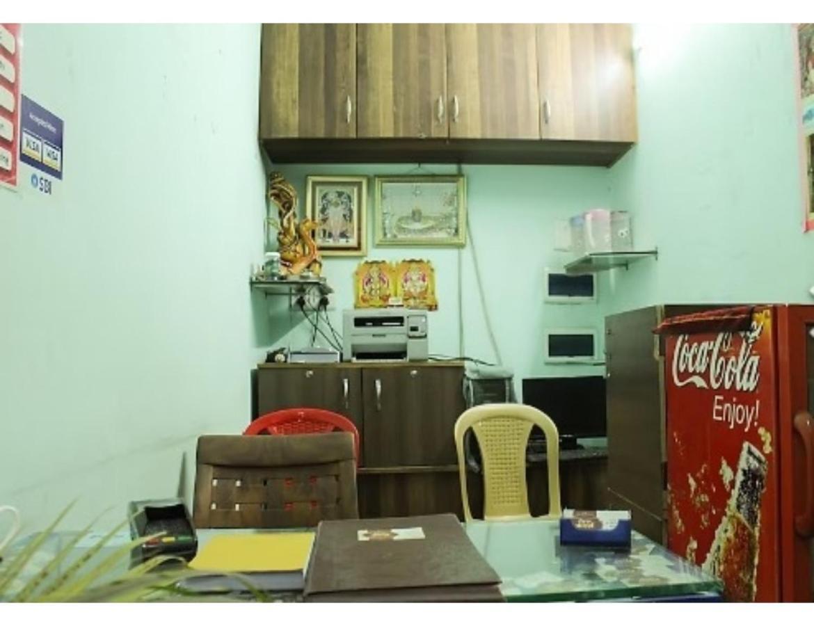 Hotel Adarsh, Ujjain Εξωτερικό φωτογραφία